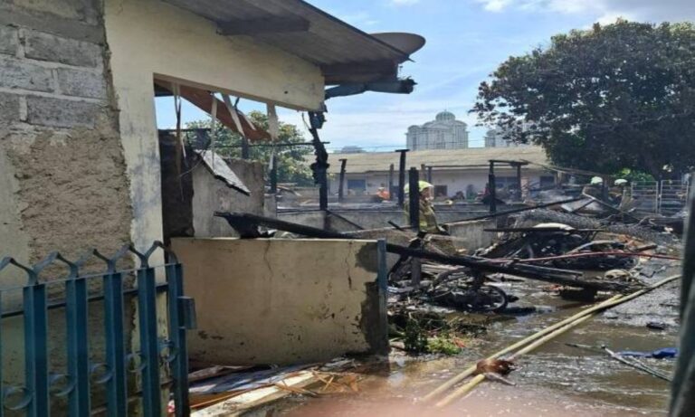 إندونيسيا:-55-مصاباً-في-انفجار-داخل-مسجد-بجاكرتا