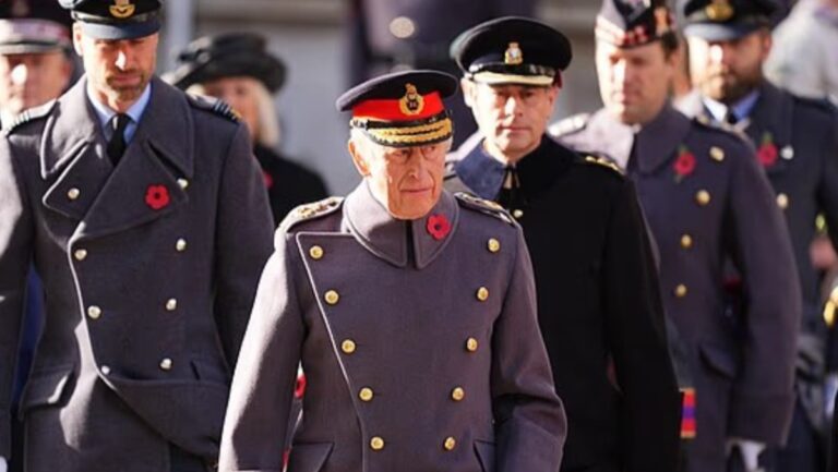 ملك-بريطانيا-يقود-احتفالات-'يوم-الذكرى'-لتخليد-ضحايا-الحربين-العالميتين