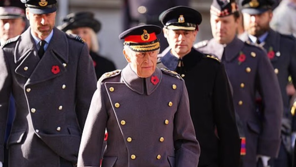 ملك-بريطانيا-يقود-احتفالات-'يوم-الذكرى'-لتخليد-ضحايا-الحربين-العالميتين