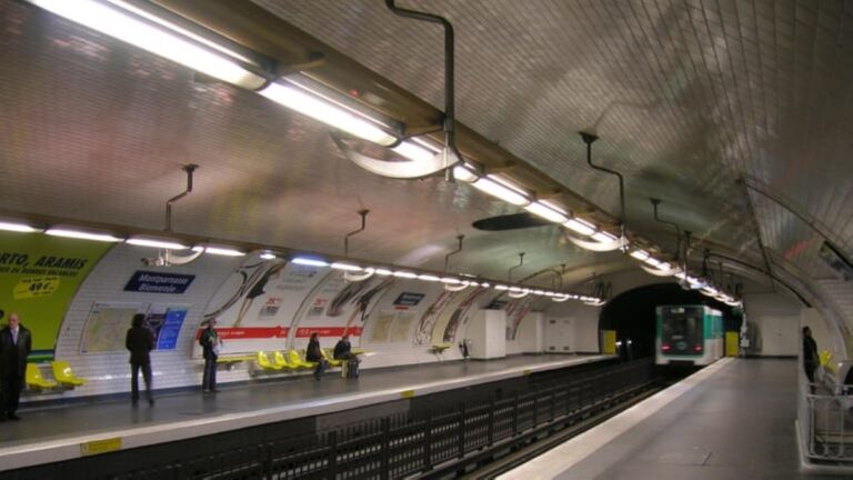 الشرطة-الفرنسية-تطلق-النار-على-رجل-مسلح-بسكين-في-محطة-مونبارناس