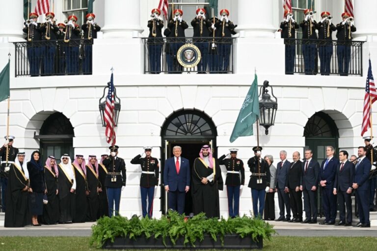 ولي-العهد-السعودي-يصل-البيت-الأبيض…-وترامب-في-استقباله