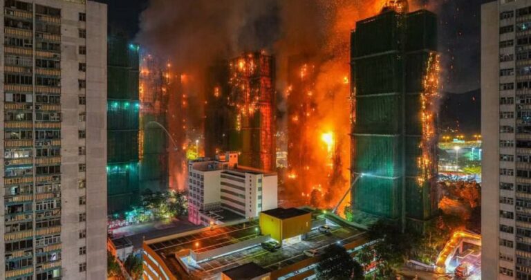 55-قتيلاً-و279-مفقوداً-في-حريق-يلتهم-سبعة-أبراج-سكنية-بهونغ-كونغ