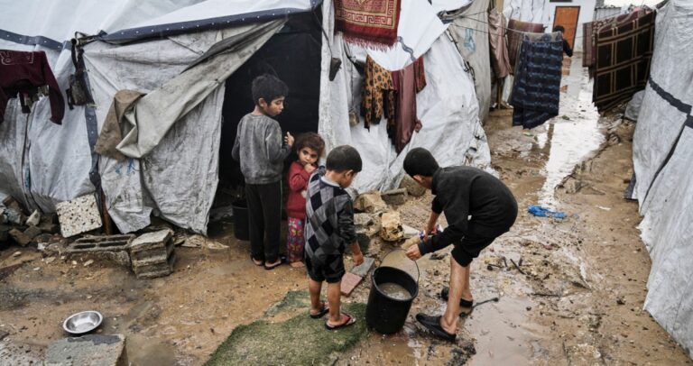 غزة-تحت-النار…-غارات-إسرائيلية-على-رفح-وقصف-عنيف-في-خان-يونس