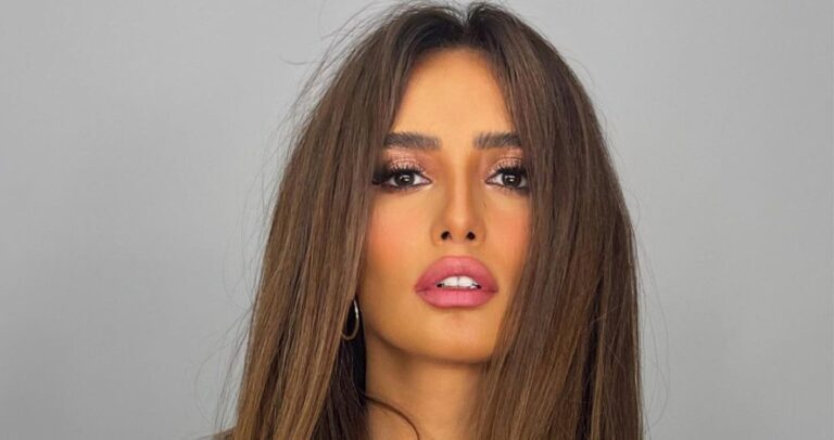 زينة:-الكاتب-محمد-رجاء-يعرف-في-'مشاعر-الست-أوي'