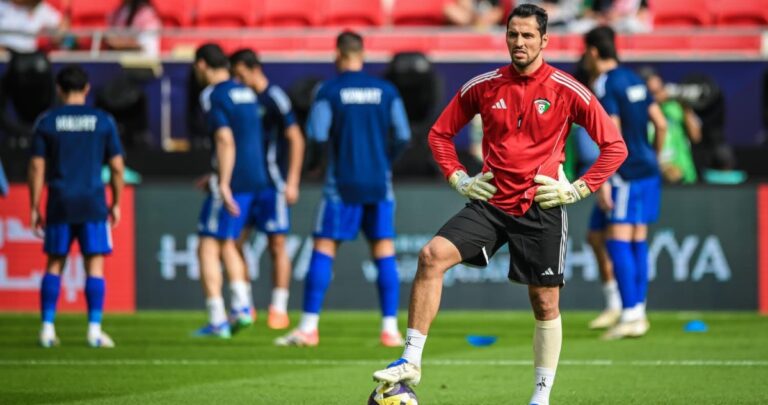 سوزا…-يعيد-ترتيب-'أوراق-الأزرق'