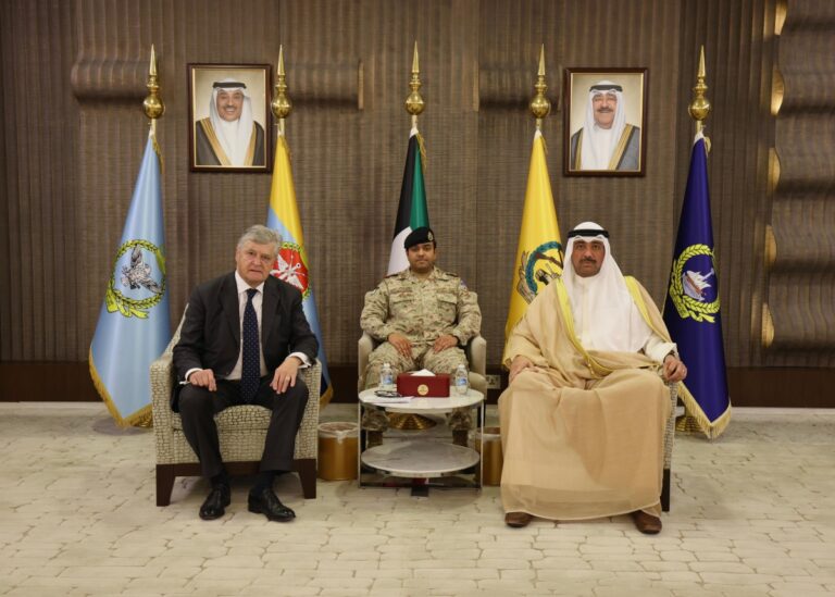 وزير-الدفاع-يبحث-مع-وزير-الشؤون-التجارية-الخارجية-الفرنسي-موضوعات-مشتركة