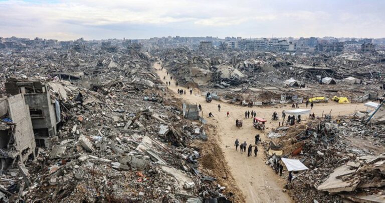 إسرائيل-توافق-على-إزالة-أنقاض-غزة-تحت-ضغط-أميركي…-والبداية-من-رفح