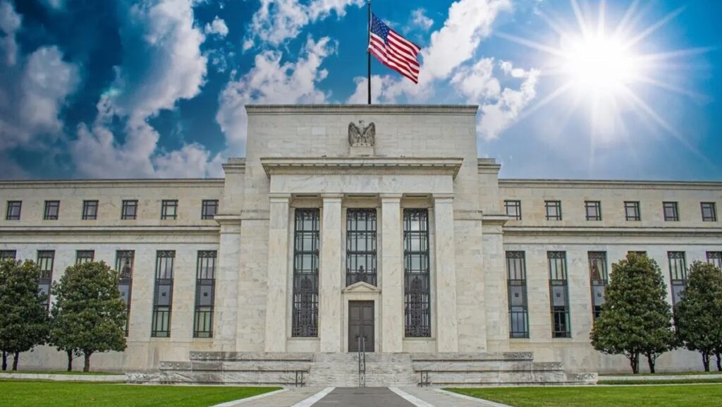 'الفيدرالي'-الأمريكي-يثبت-الفائدة-دون-تغيير-عند-35%-و3.75%