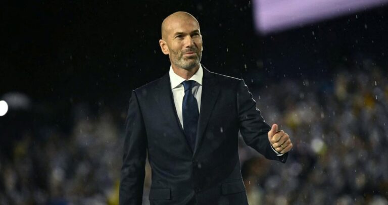 زيدان يقود منتخب فرنسا بعد كأس العالم 2026