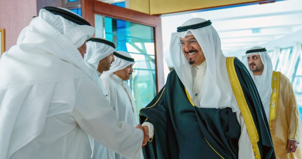 العبدالله-عاد-إلى-البلاد-بعد-ترؤسه-وفد-الكويت-في-قمة-'الحكومات'-بدبي