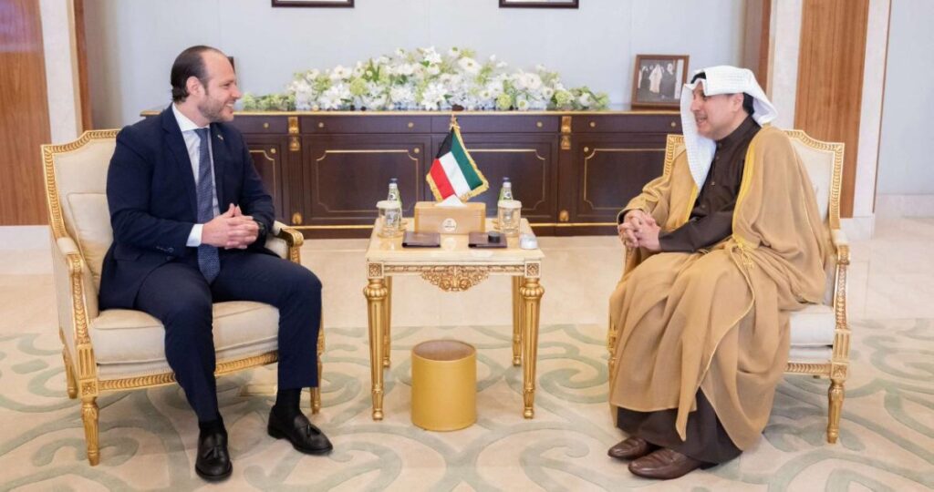 وزير-الديوان-الأميري-بحث-تعزيز-التعاون-مع-سفراء-جورجيا-ولبنان-والسلفادور