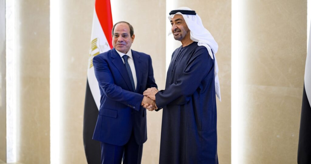 السيسي-وبن-زايد:-التضامن-العربي-لتجنيب-المنطقة-مخاطر-التصعيد