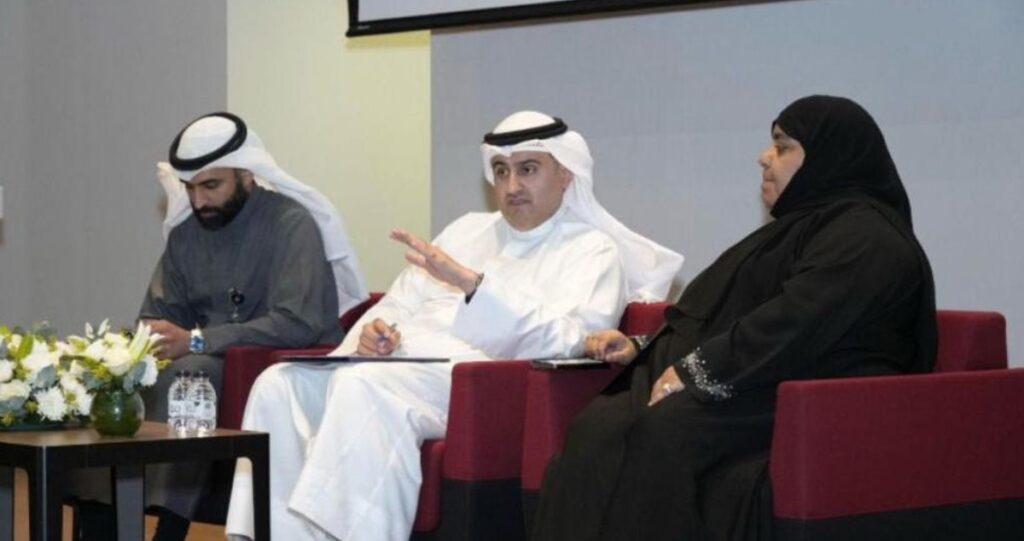 وزير-العدل-يناقش-مع-أعضاء-هيئة-التدريس-وطلبة-جامعة-الكويت-تطوير-المنظومة-العدلية