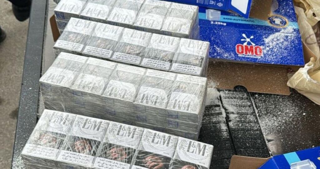 'الجمارك':-إحباط-محاولتي-تهريب-704-علبة-سجائر-عبر-منفذ-'النويصيب'