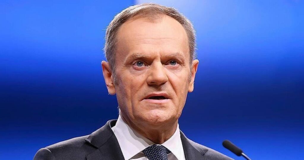 رئيس-وزراء-بولندا-يدعو-مواطنيه-في-إيران-إلى-مغادرتها-فوراً