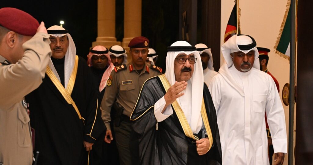 سمو-الأمير-وسمو-ولي-العهد-وأسرة-الصباح-يستقبلون-المهنئين