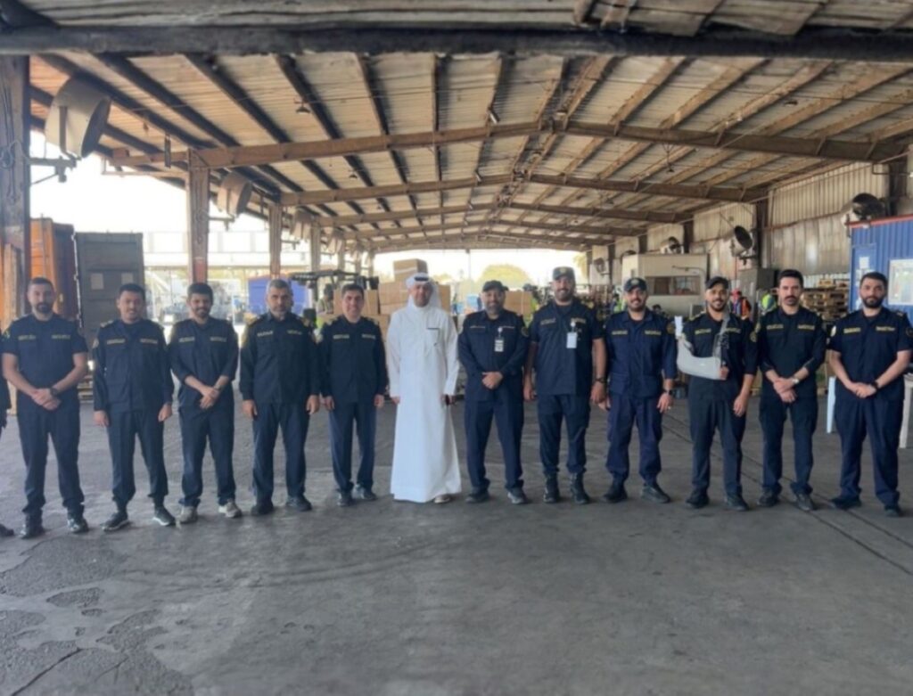 نائب-رئيس-'الجمارك'-يتفقد-'الموانئ-الجنوبية':-العمل-بروح-الفريق-الواحد-والالتزام-بأعلى-معايير-الانضباط