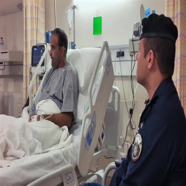 وكيل-'الداخلية'-يطمئن-على-العقيد-محمد-راشد-الهاجري-إثر-إصابته-جراء-العدوان-الإيراني-الآثم-أثناء-تأدية-مهام-عمله