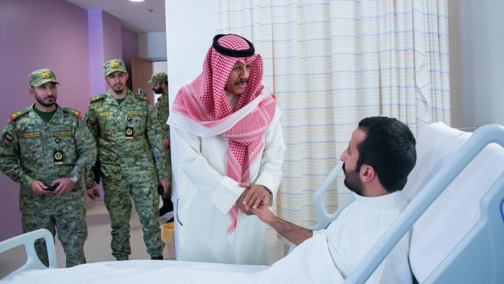 نائب-رئيس-الحرس-الوطني-يطمئن-على-'مصابي-الواجب'