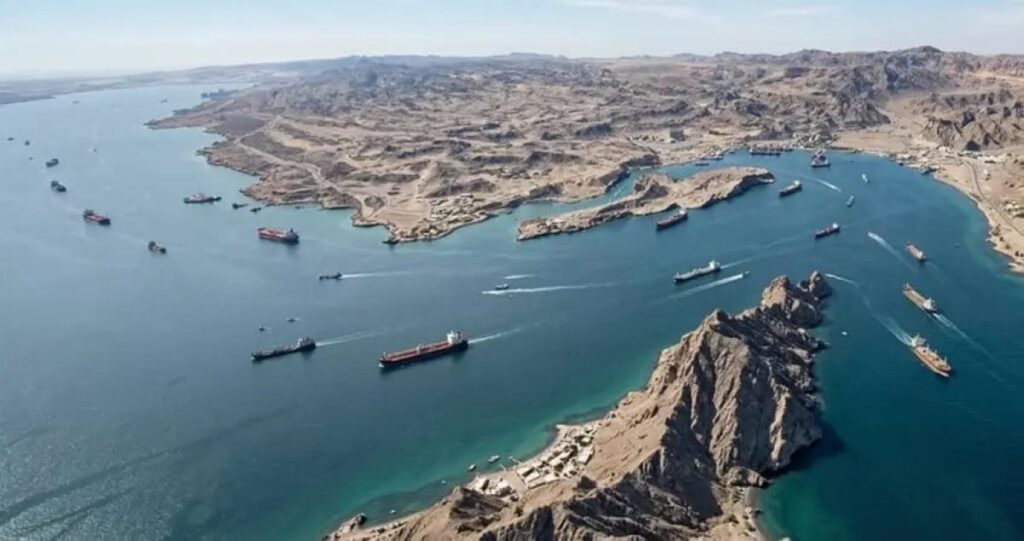 ترامب:-بدأنا-عملية-فتح-مضيق-هرمز…-وأغرقنا-زوارق-الألغام-الإيرانية