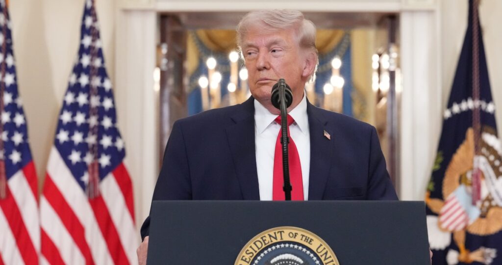 ترامب-يعلن-وقف-إطلاق-النار-في-لبنان-10-أيام-ويوجه-بتكثيف-جهود-السلام