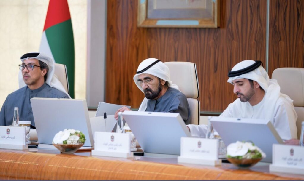 الإمارات-تطلق-منظومة-حكومية-للتحول-إلى-الذكاء-الاصطناعي…-50%-من-الخدمات-ذاتية-التنفيذ-والقيادة-خلال-عامين