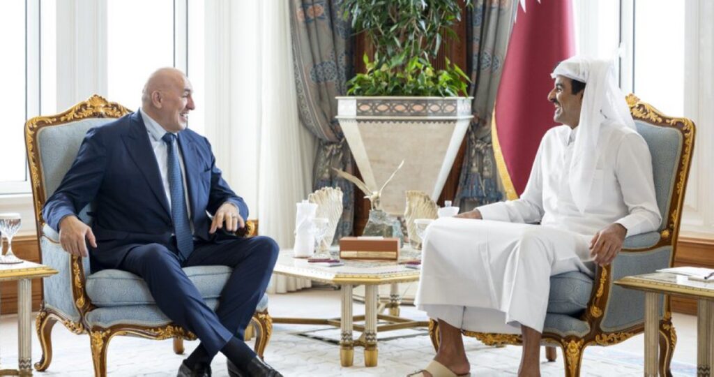 أمير-قطر-يبحث-مع-وزير-الدفاع-الإيطالي-تطورات-الشرق-الأوسط-وتعزيز-التعاون-العسكري