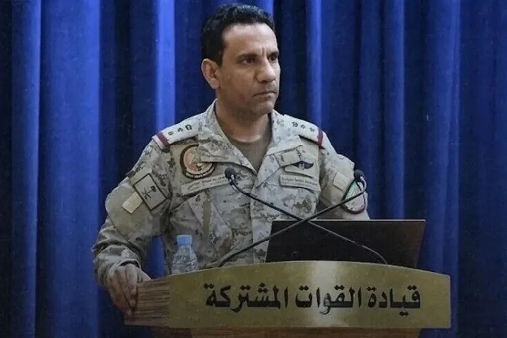 التحالف يصف هجوم الحوثيين على مطار الملك خالد الدولي بالإرهاب ويتعهد بالرد الحازم